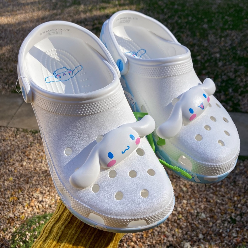 Crocs Cinnamoroll Clouds Classic White Clog Hello Kitty And Friends Sanrio NEW🤍